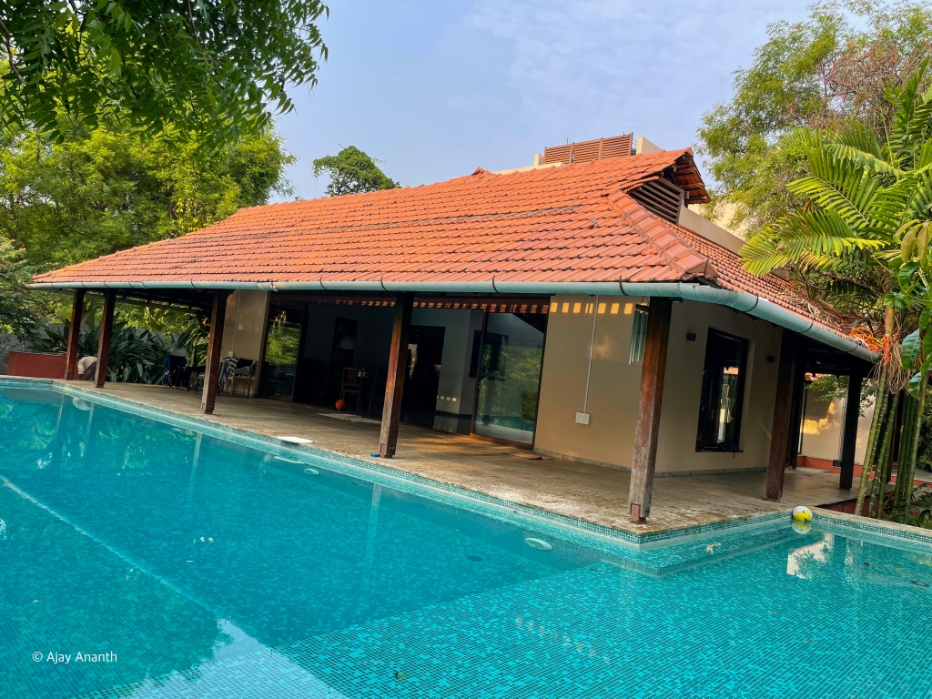 Main Villa with swimming pool at Avriti Sierra Retreat homestay in Ramanagara